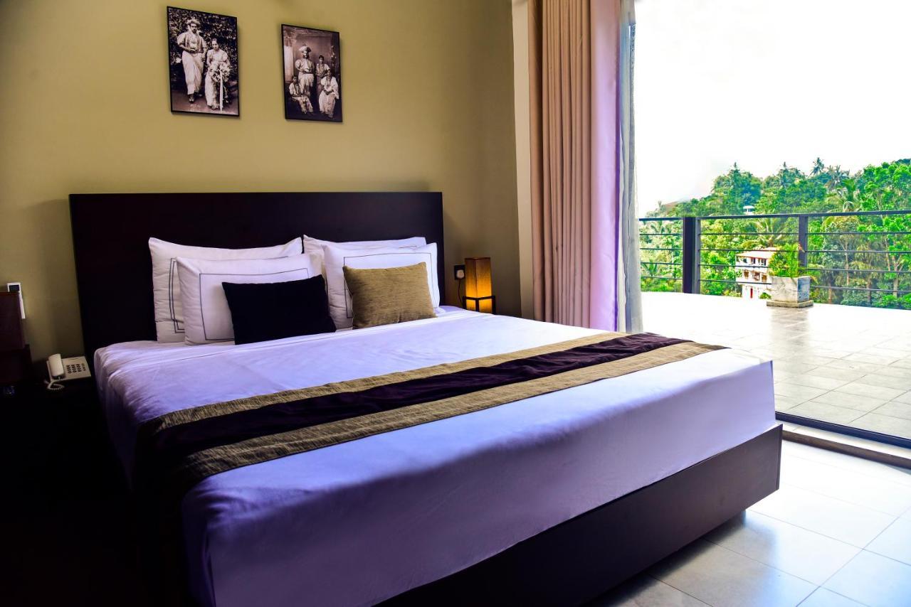 Pine Hill Residence Kandy Buitenkant foto