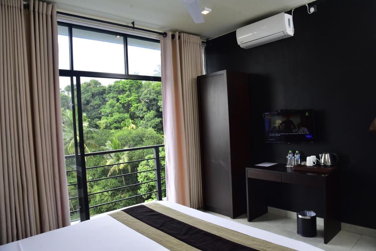 Pine Hill Residence Kandy Buitenkant foto